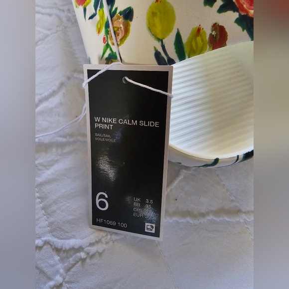 Nike Women's Calm Slide Slippers 'Floral' HF1069-100 Expeditedship Women's Sz 6 - Picture 10 of 13